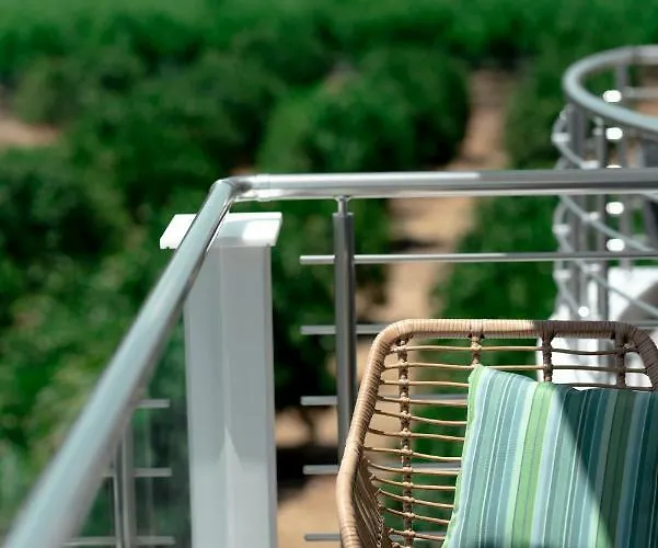 Frunze Luxury 公寓式酒店