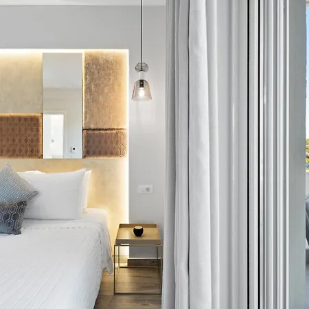מלון דירות Frunze Luxury 4*