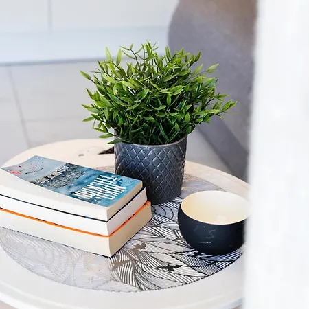 アパートホテル Frunze Luxury ナフプリオ