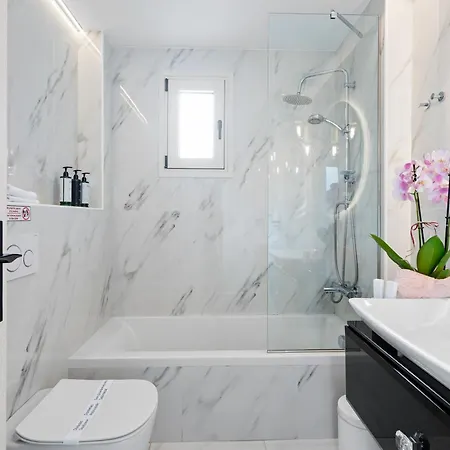 Frunze Luxury Aparthotel Nafplio