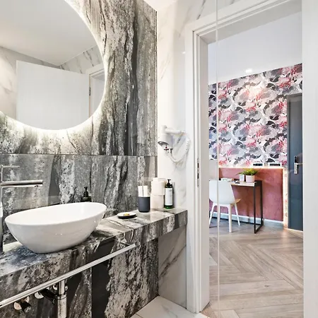 Frunze Luxury Aparthotel 4*