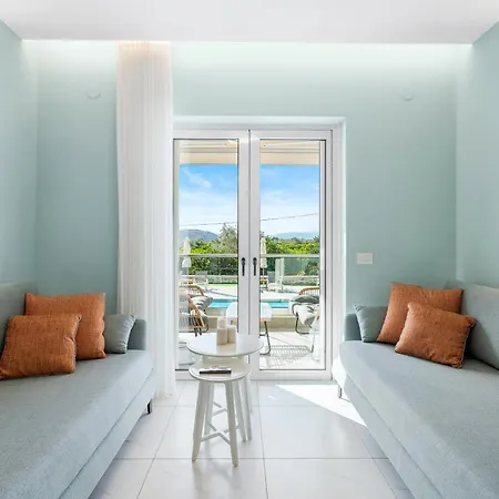 Frunze Luxury Aparthotel Nafplio