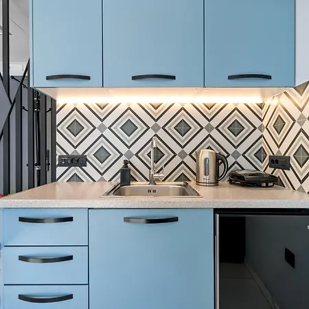 アパートホテル Frunze Luxury