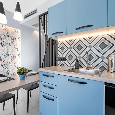 アパートホテル Frunze Luxury 4*