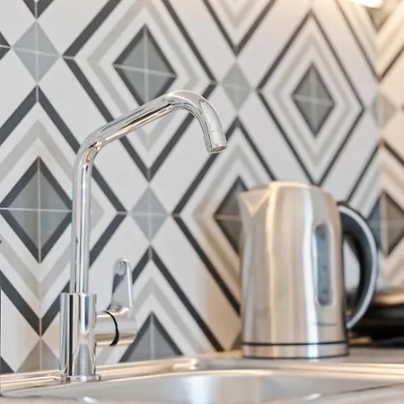 Frunze Luxury アパートホテル ナフプリオ