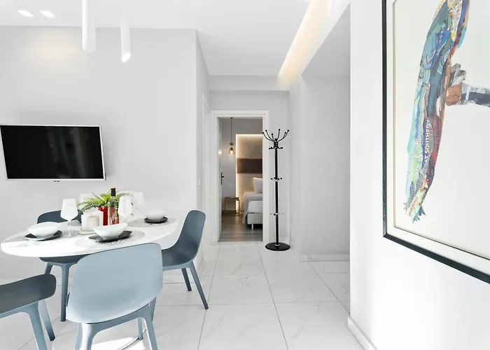 Ξενοδοχείο με διαμερίσματα Frunze Luxury 4*