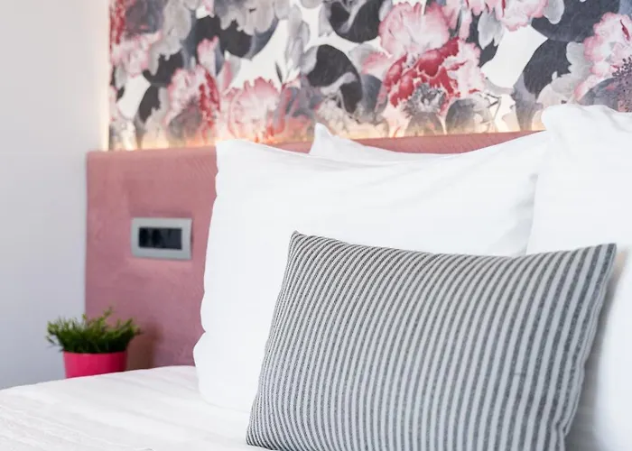 Frunze Luxury Ξενοδοχείο με διαμερίσματα 4*